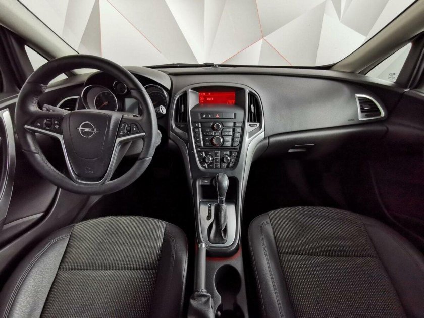 Opel Astra 2014 салон