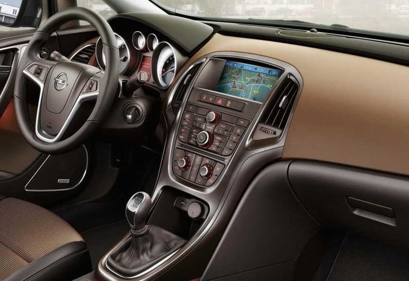 Opel Astra j 2012 салон