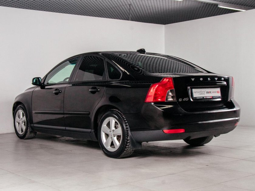 Вольво с 40 2008