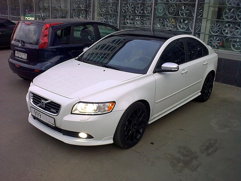 Volvo s40 2008 белая