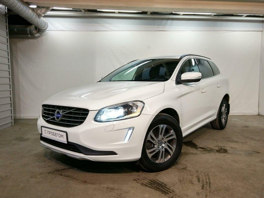 Вольво хс60 i Рестайлинг 2.4 d4 4wd at (181 л.с.) серебристый с пробегом