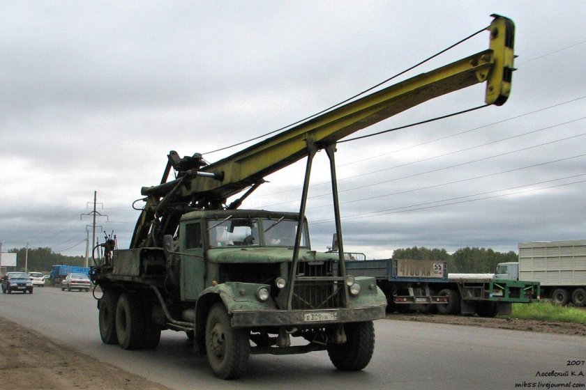 КРАЗ 255 сваебой