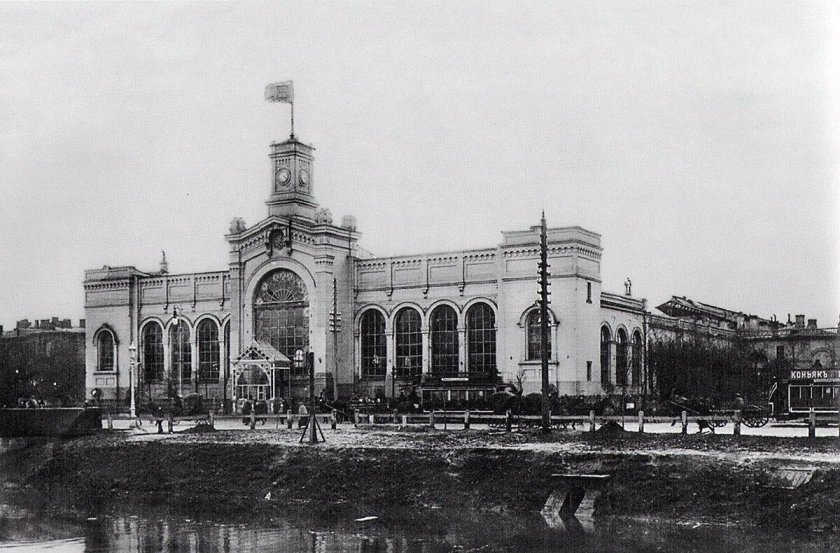 Варшавский вокзал в Санкт-Петербурге