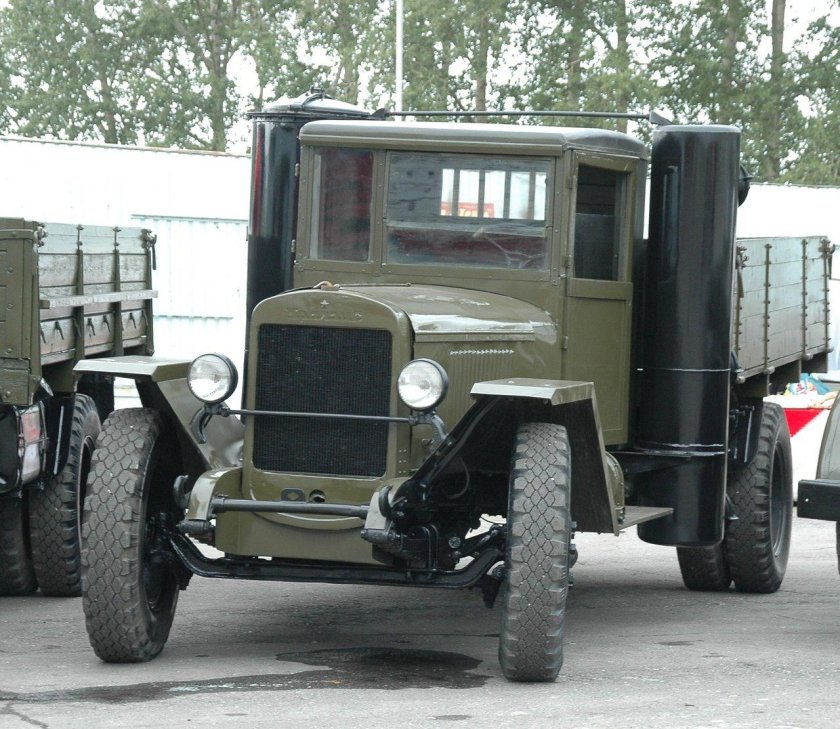 Газогенераторный автомобиль ГАЗ-42