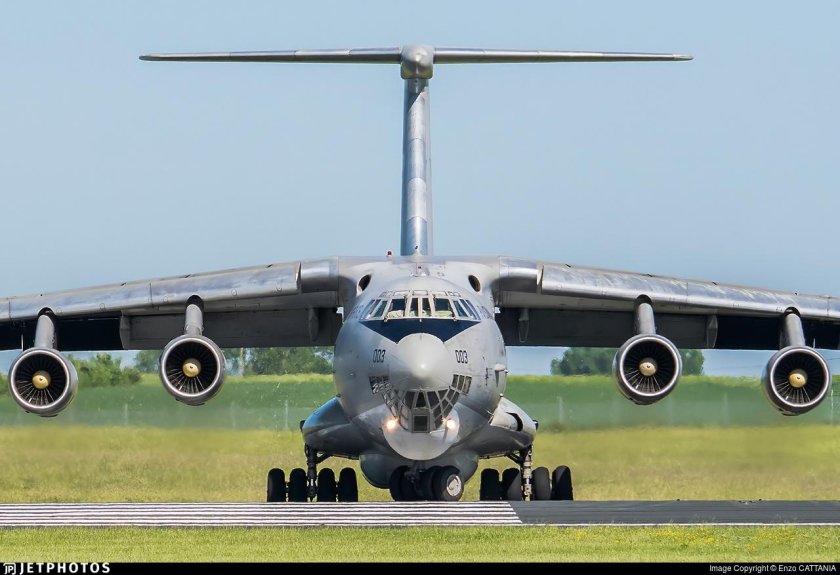 Самолёт ил 76 военно транспортный