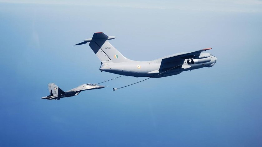 Ил-78 дозаправка