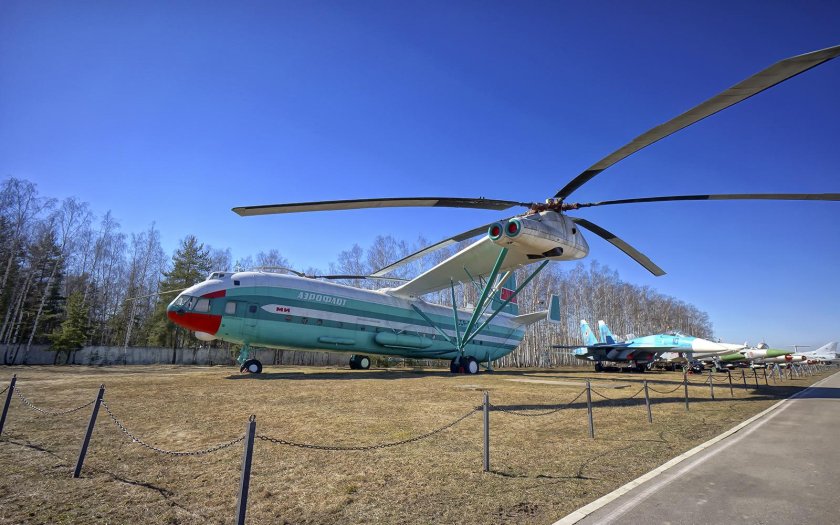 Ми-12 вертолёт