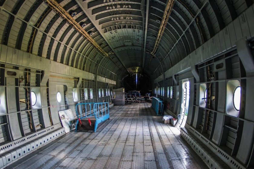 Ми-12 вертолёт