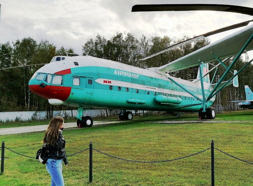 Самый большой вертолет в мире монино