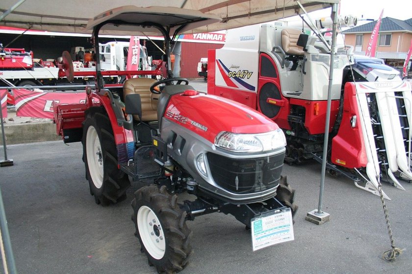 Трактор Yanmar