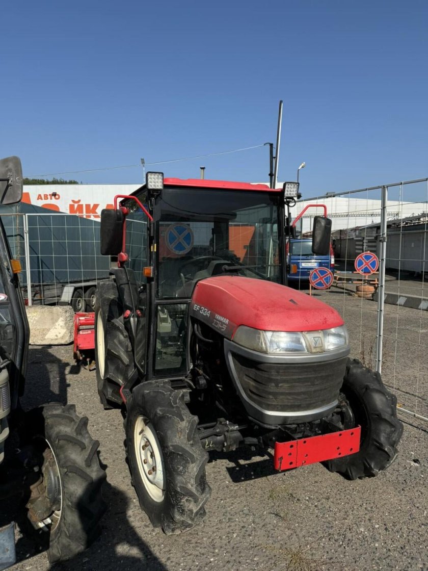Янмар 30 с кабиной минитрактор