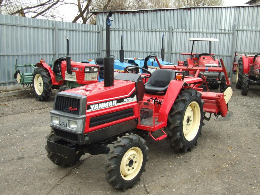 Трактор Yanmar
