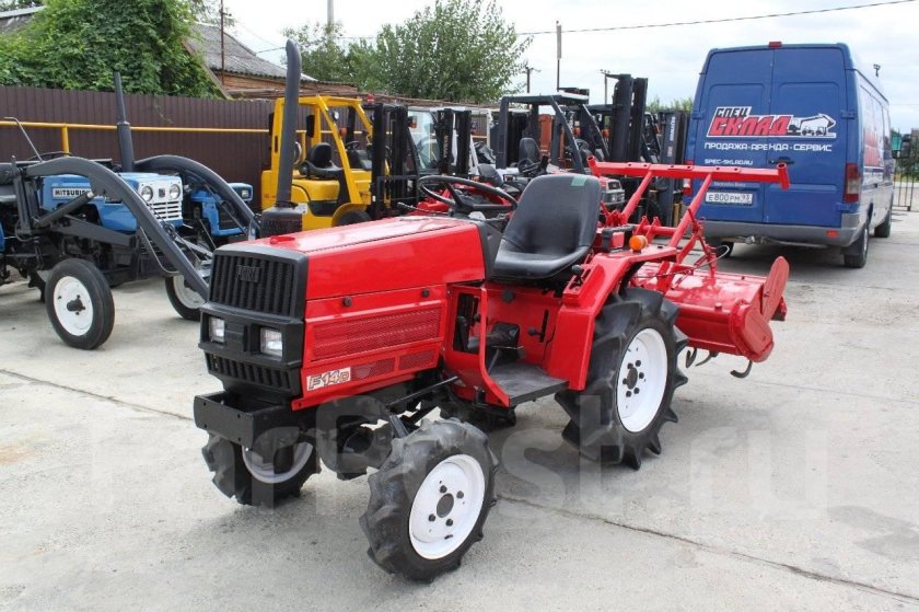 Японский минитрактор Yanmar