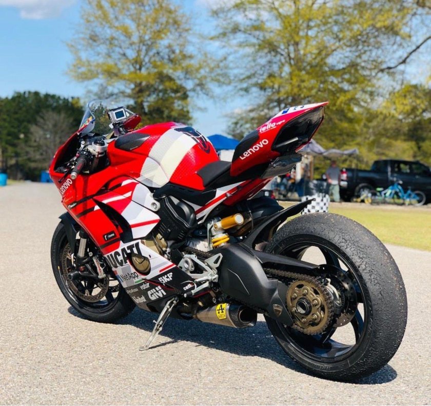 Мотоцикл Триумф спортивный