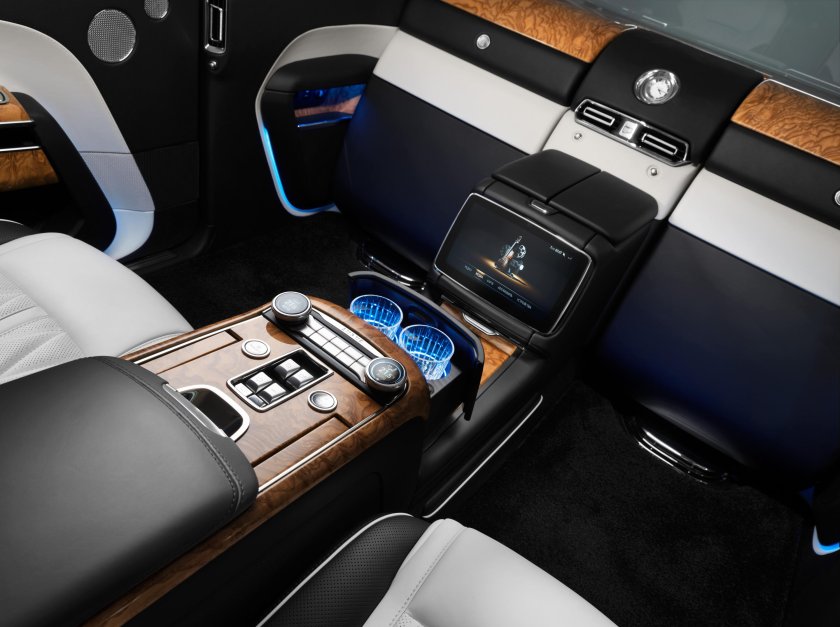 Rolls royce cullinan салон