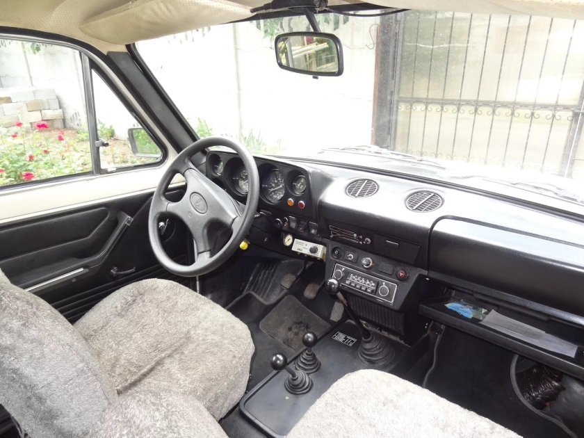 Лада Нива 2121 4х4 салон