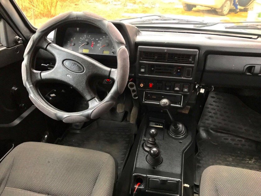 Лада Нива 212140