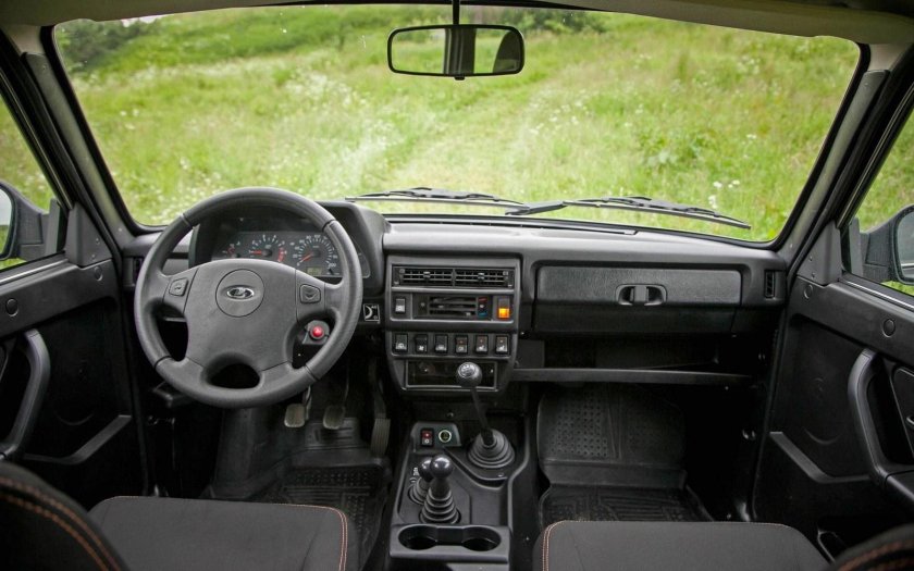 Лада Нива 2121 4х4 салон