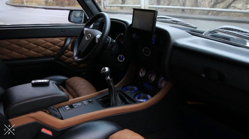 Нива Урбан салон Мерседес