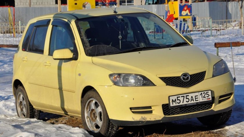 Мазда Демио 2 поколение