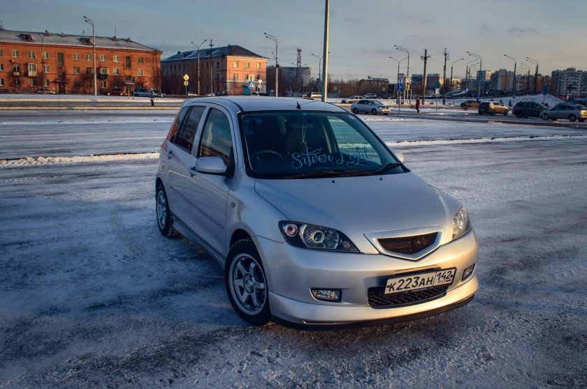 Мазда Демио 2 поколение