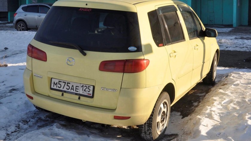 Mazda Demio 2 поколение