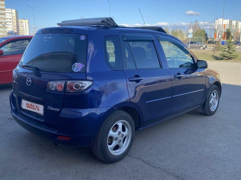 Mazda Demio 2003