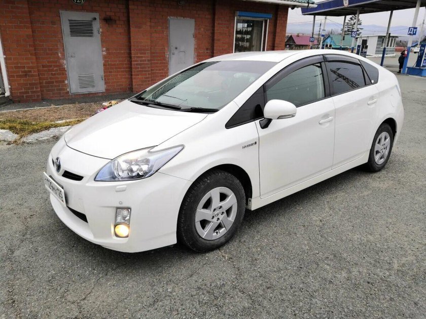 Toyota Prius 30