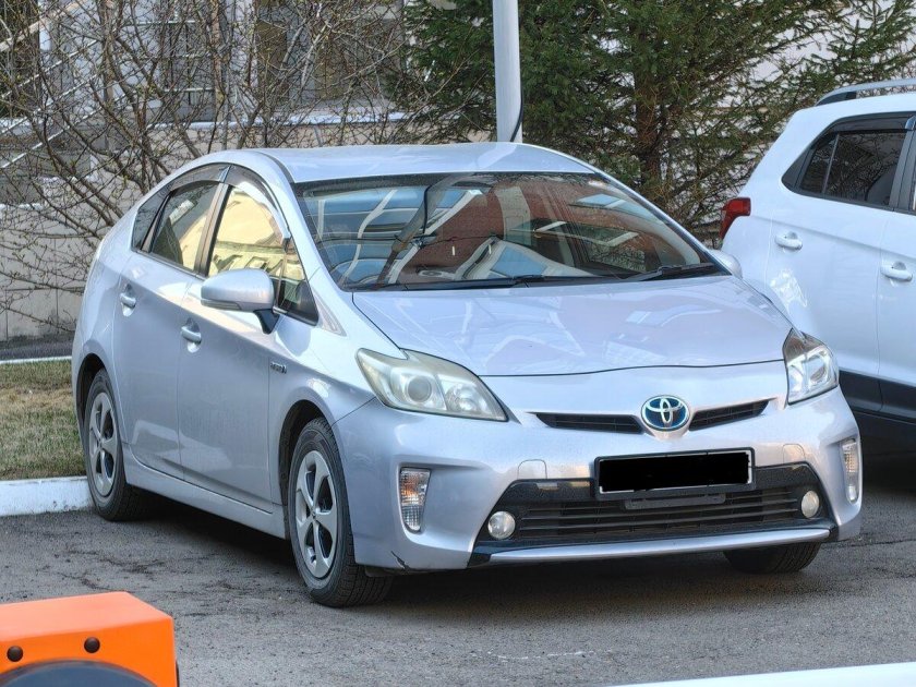 Toyota prius 2012
