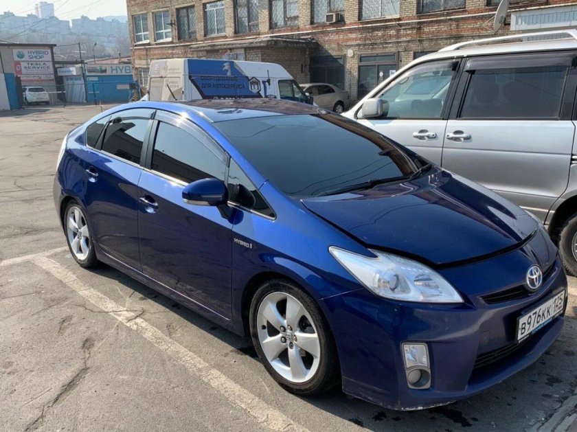 Тойота Приус 30