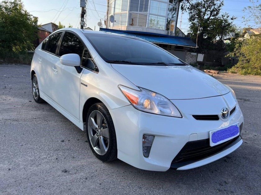 Приус 30 белый