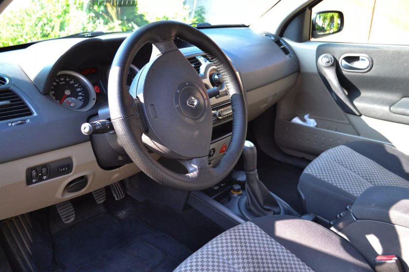 Рено Меган 2 салон