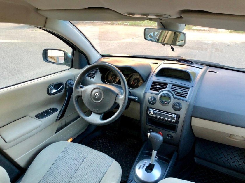 Рено Меган 2006 салон