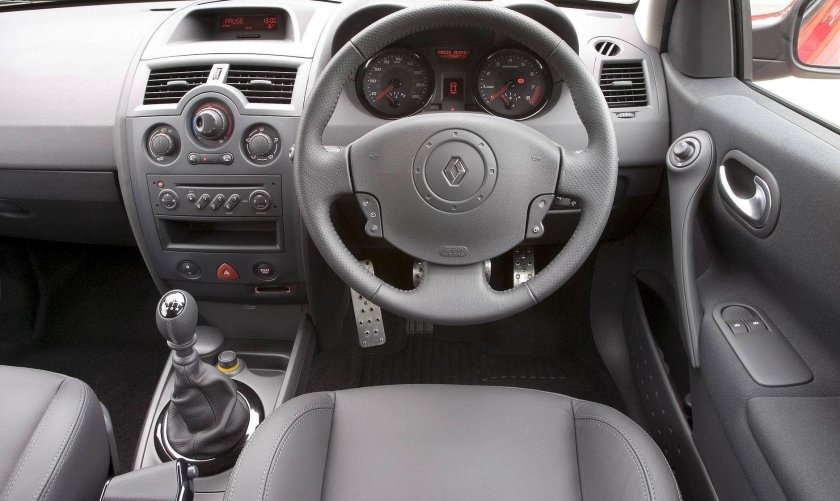 Рено Меган 2008 салон
