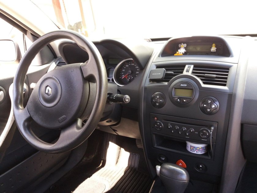 Рено Меган 2008 салон