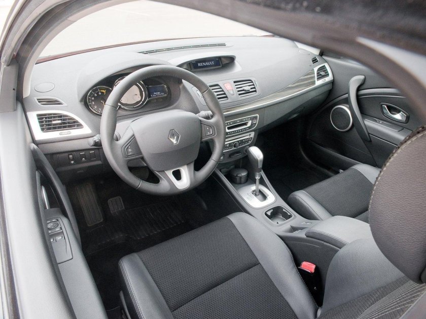 Рено Меган 3 хэтчбек 2009