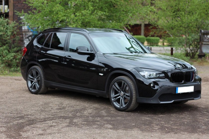 Bmw x 1 черный