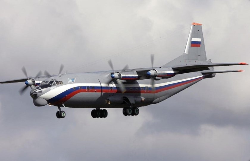 Антонов АН-12