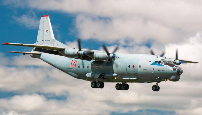 Ан12 самолет