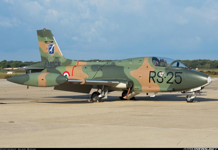 Aermacchi MB-326