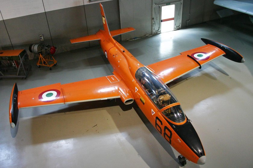 Aermacchi MB-326