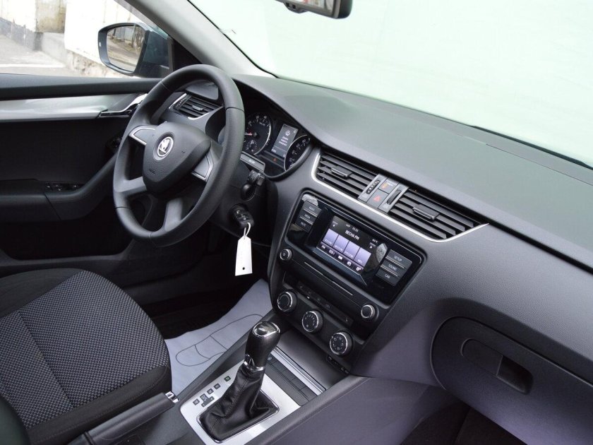 Шкода Октавия 2015