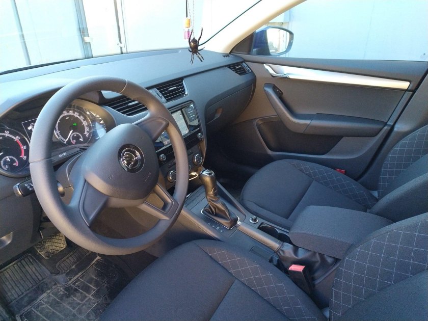 Октавия а7 максимальная комплектация салон