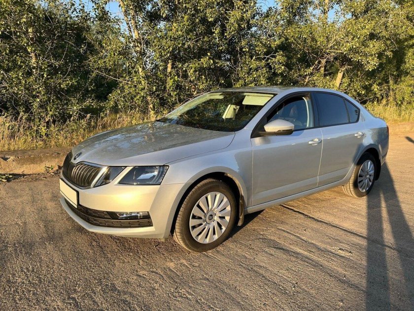 Шкода октавия 2020 серебристый