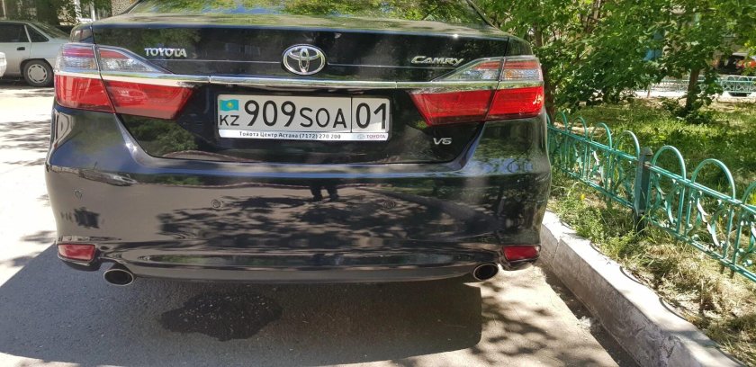 Камри 3.5 сзади