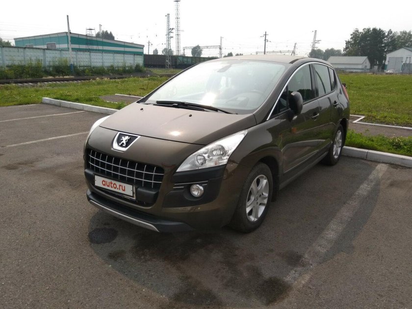 Peugeot 3008 коричневый