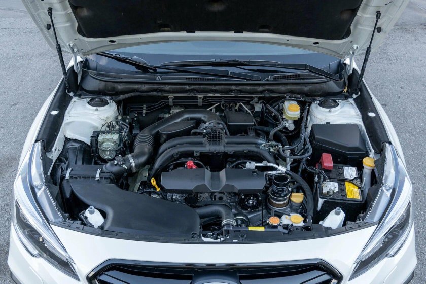 Subaru Outback 2022 подкапотное пространство