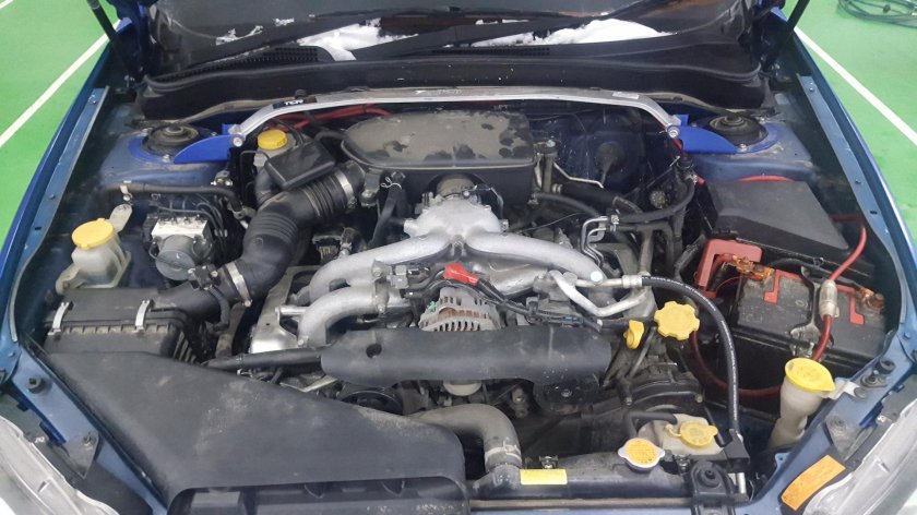 Подкапотка Субару Импреза 2008