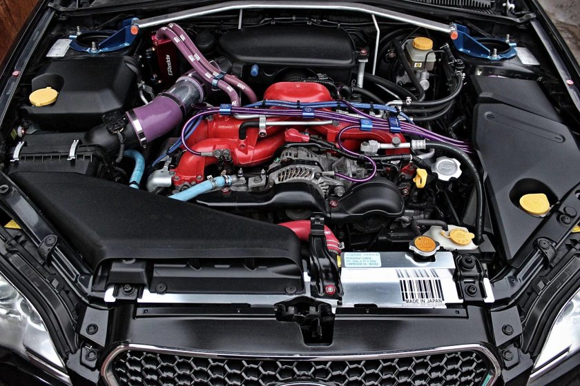 Subaru Forester 2012 под капотом