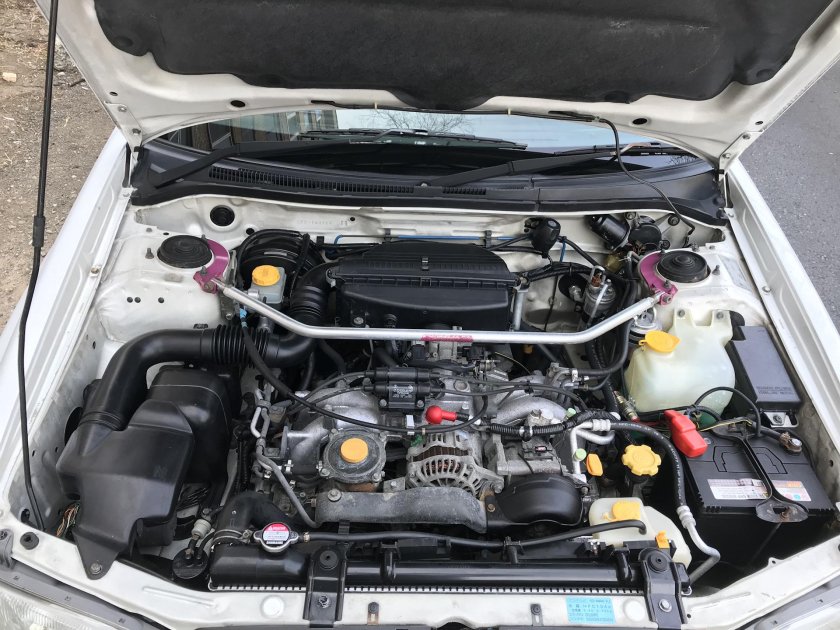 Subaru Forester sf5 подкапотка